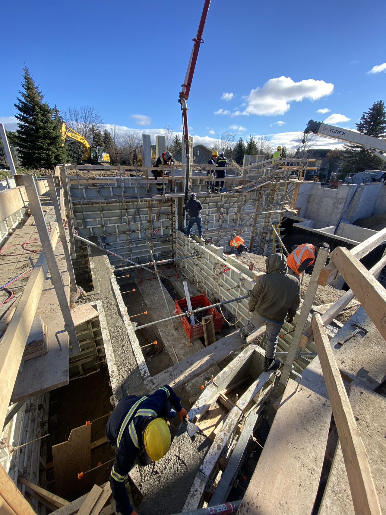 Kensington Dr, Richmond Hill - Image 44